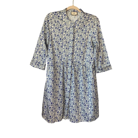 Tuckernuck Dresses & Skirts - Tuckernuck Womens Dress‎ Medium Blue White Floral Print 3/4 Sleeve Button Down